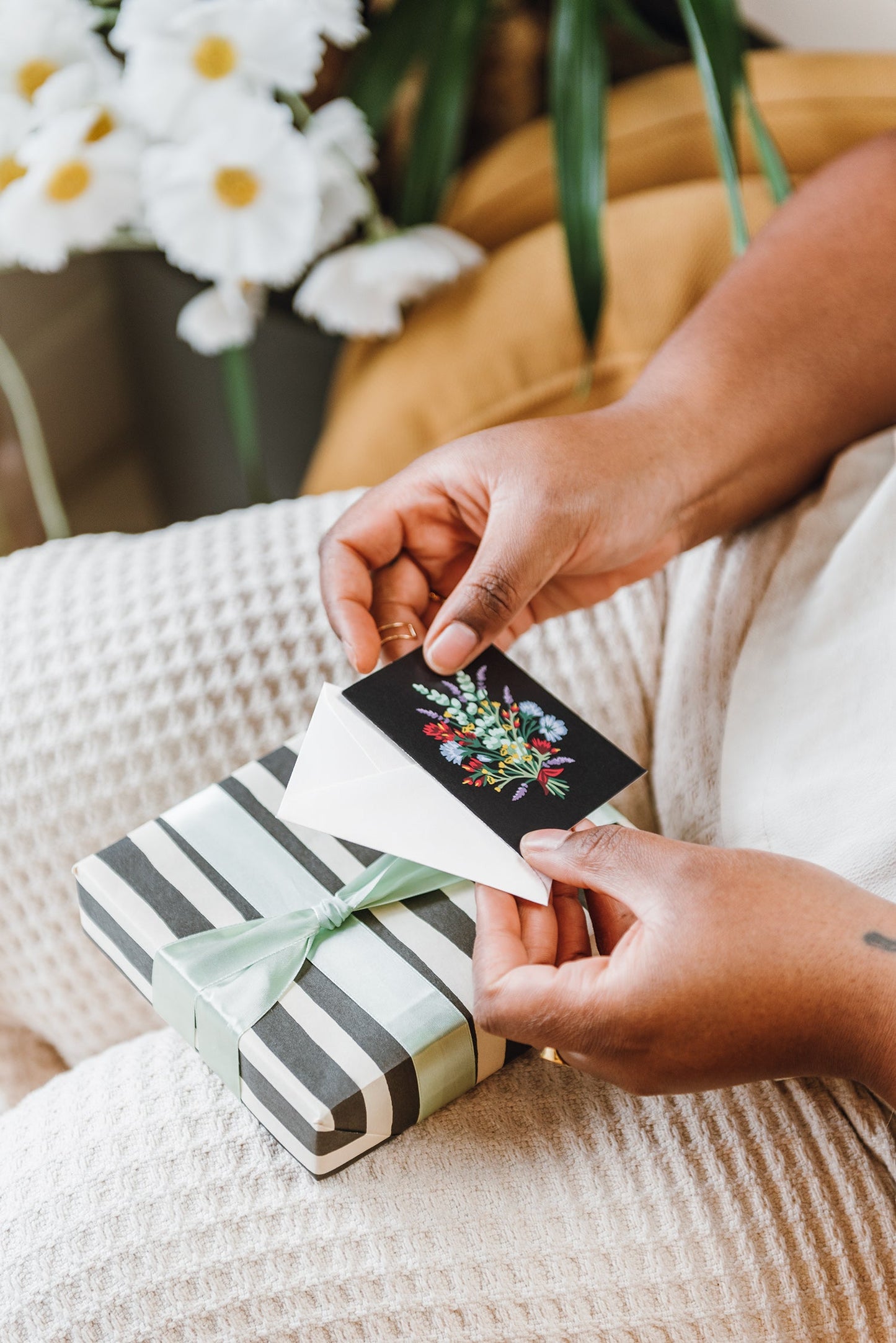 Florals (black) Mini Card Set