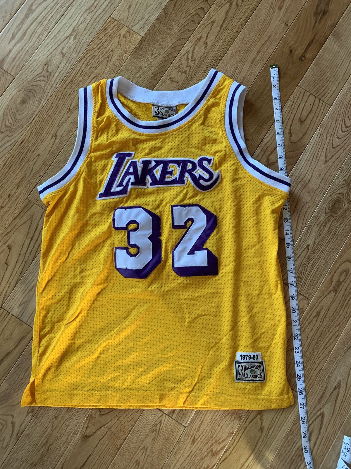 Vintage Magic Johnson Lakers Jersey Hardwood Classics 1979 80 T-Shirts, Hoodie, Sweatshirt | FlexRushtees.com