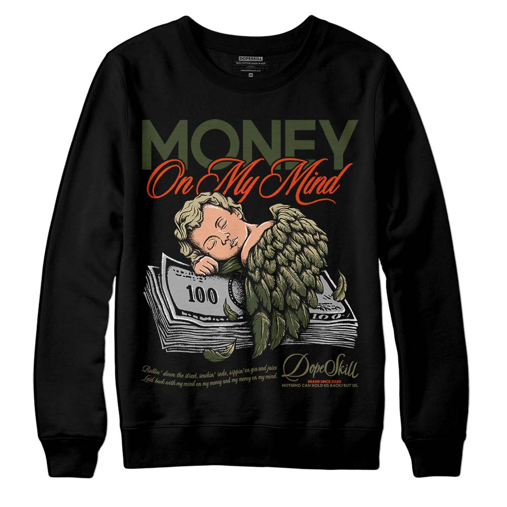 Olive Collection DopeSkill Sweatshirt MOMM Graphic
